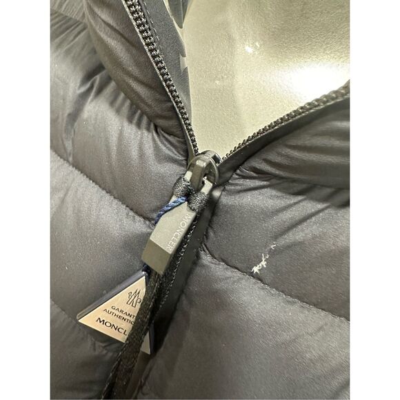 MONCLER BARRAUX HOODED DOWN VEST SIZE 0 / XS $1,800.00 - Picture 8 of 16